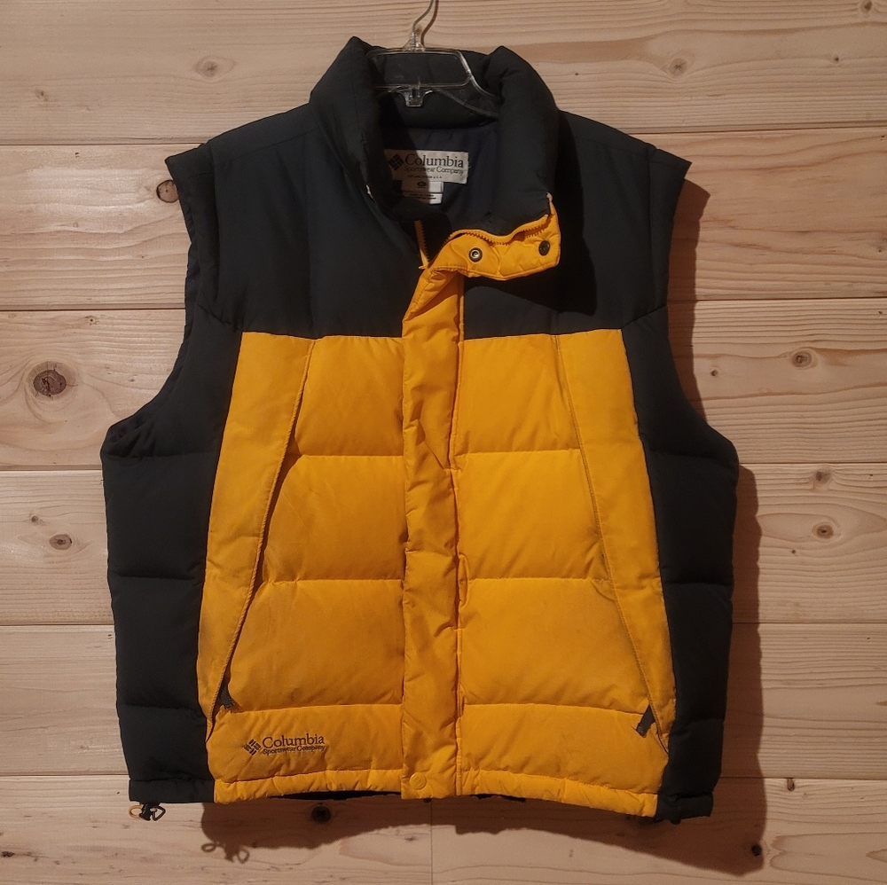 Columbia Men's Dark Blue and Yellow Puffer Vest Size XL 26x27